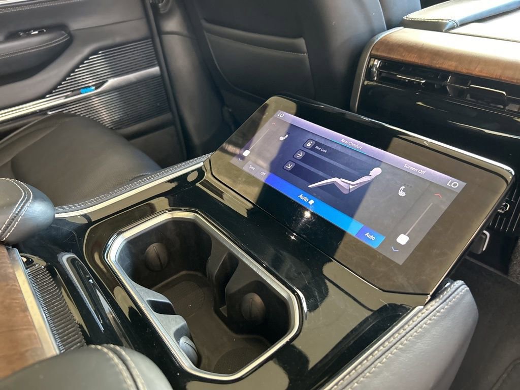 Used 2024 Jeep Grand Wagoneer L 4WD image 30