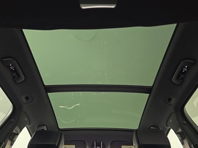 Certified 2023 Porsche Cayenne Platinum Edition image 15