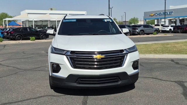 Used 2023 Chevrolet Traverse LT w/ LT Premium Package AWD/4WD image 3