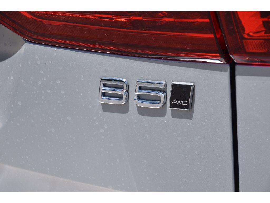 Certified 2023 Volvo XC60 B5 Plus w/ Climate Package AWD/4WD image 29
