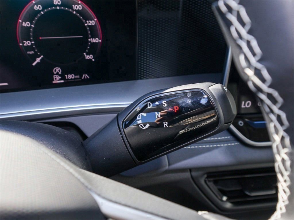 New 2026 Volkswagen Tiguan SE image 25