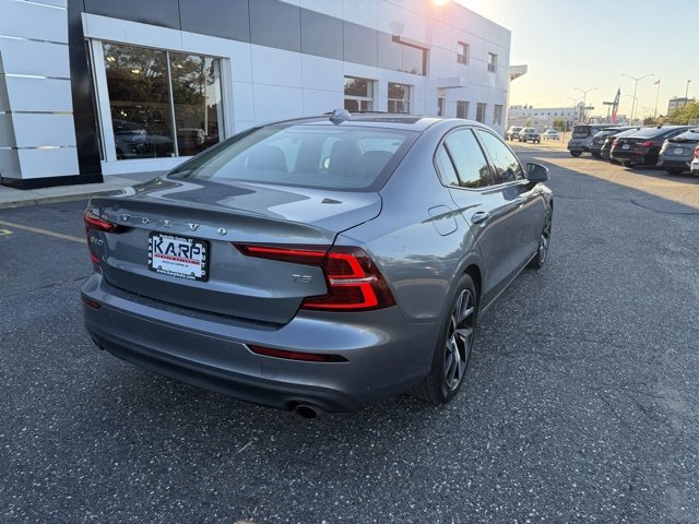 Used 2020 Volvo S60 T5 Momentum w/ Protection Package Premier image 13