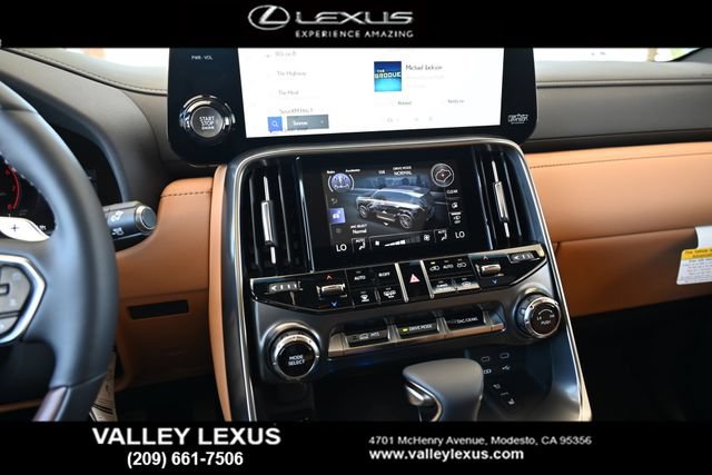 New 2026 Lexus LX 600 4WD w/ Luxury Package image 8