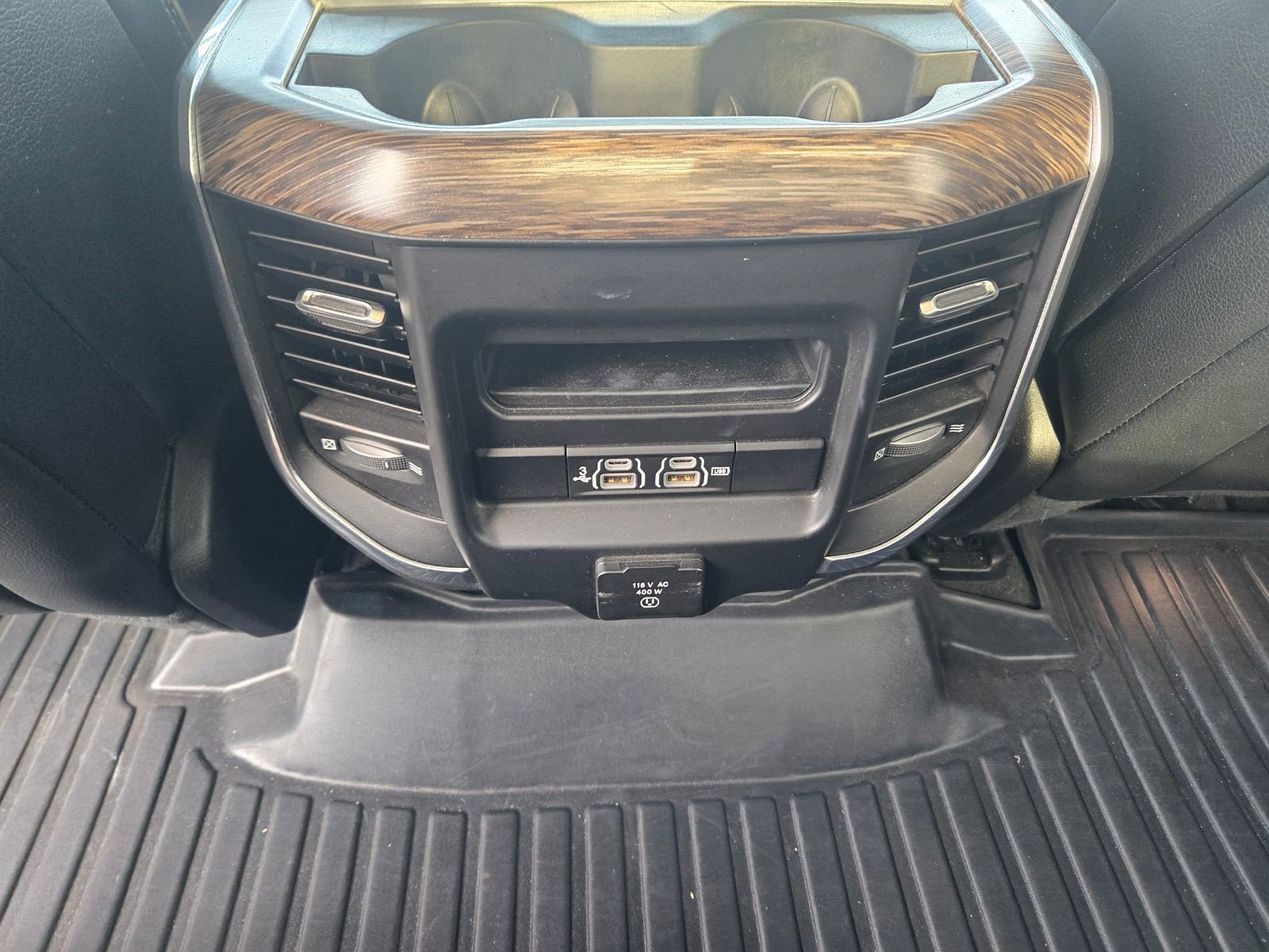 Used 2020 RAM 1500 Laramie image 12