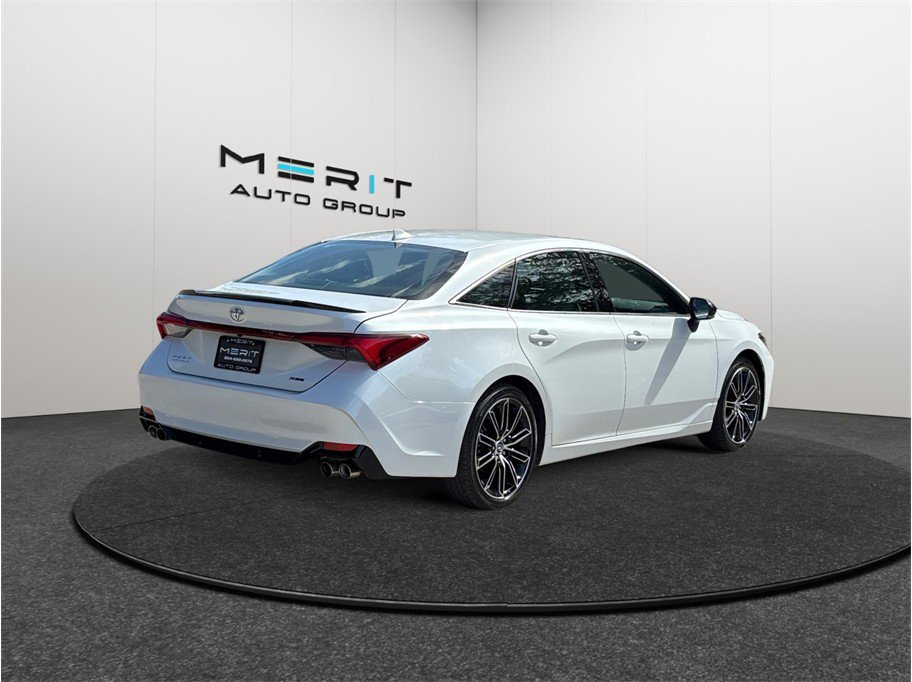 Used 2020 Toyota Avalon XSE FWD image 9