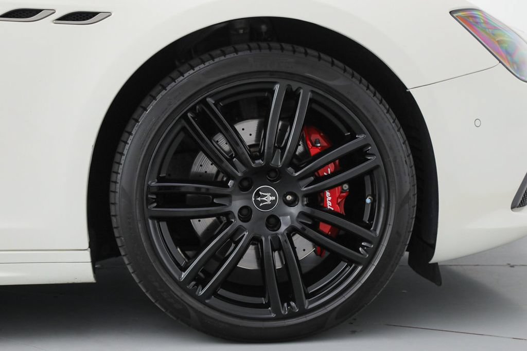 Certified 2023 Maserati Ghibli Modena RWD image 24