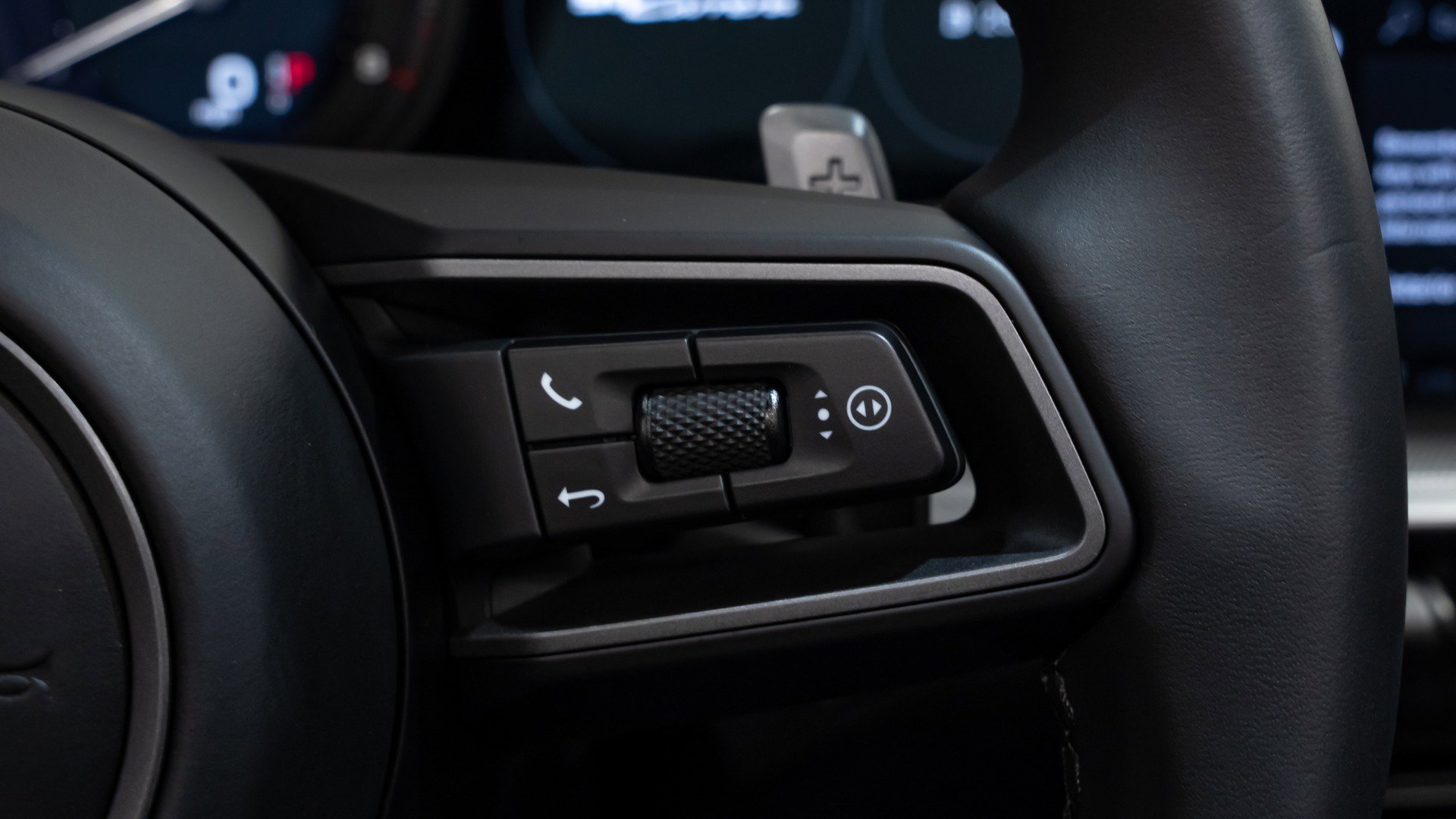 Used 2022 Porsche 911 Carrera image 55