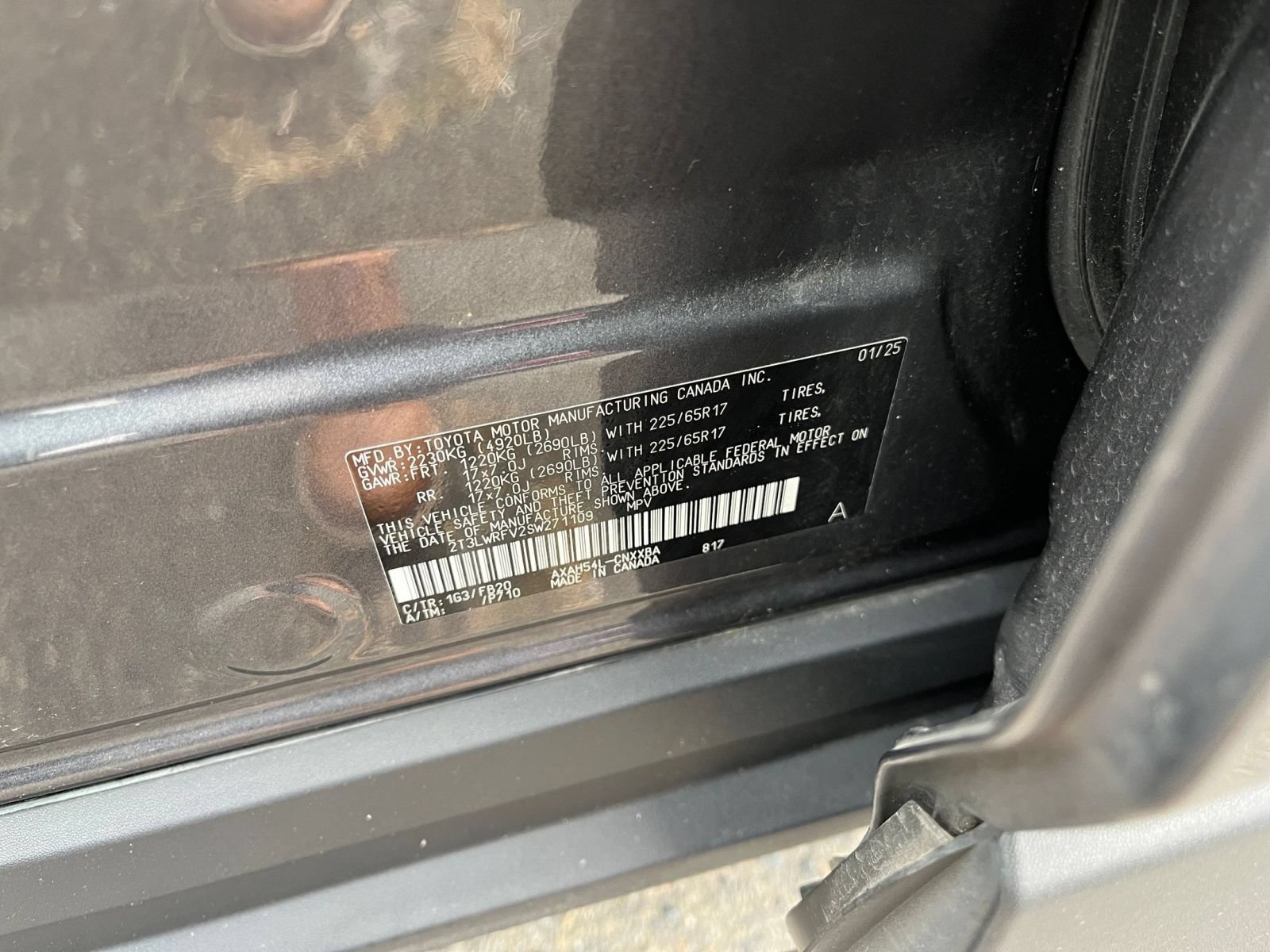 Used 2025 Toyota RAV4 LE AWD/4WD image 29