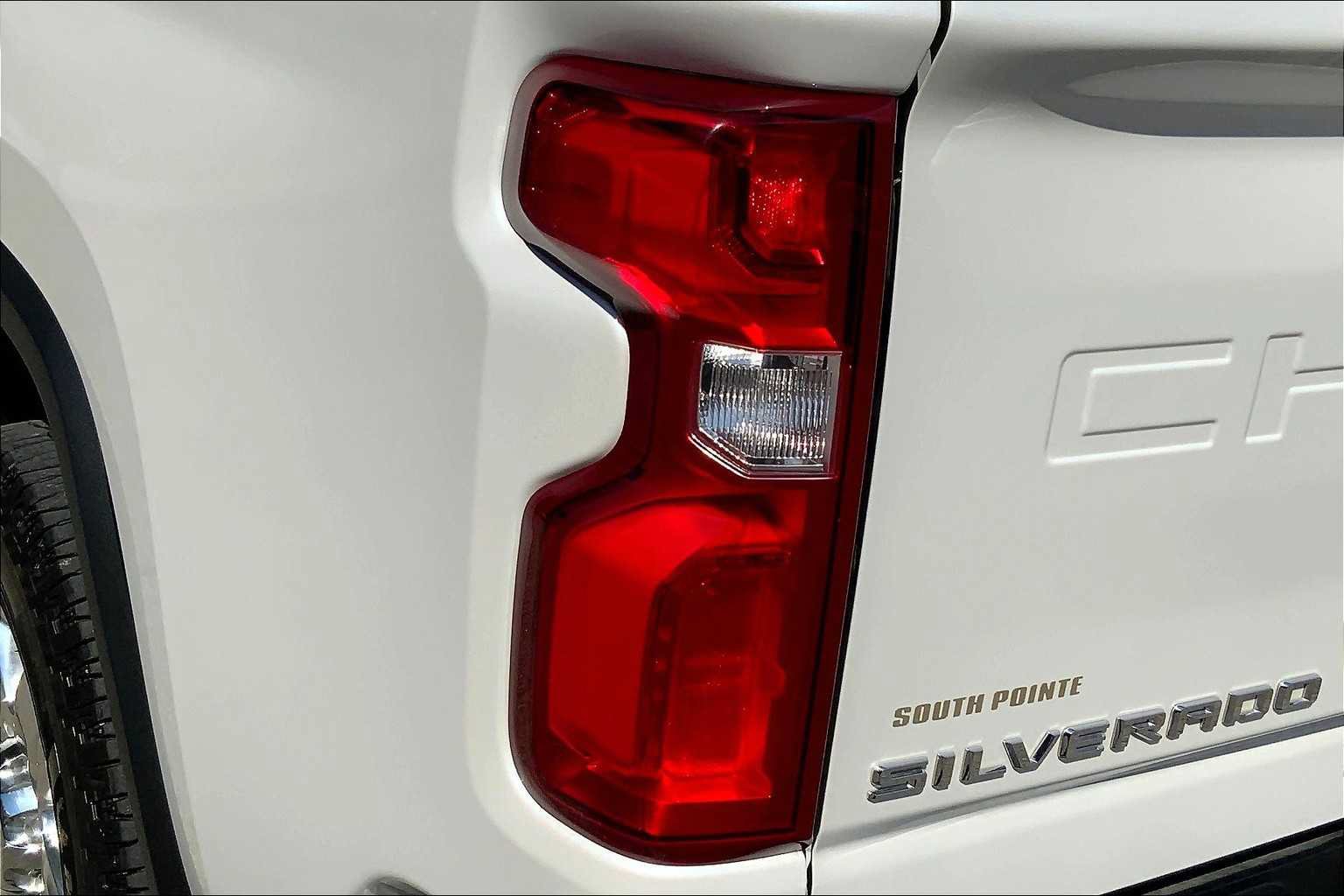 Used 2022 Chevrolet Silverado 2500 LTZ w/ LTZ Plus Package AWD/4WD image 27