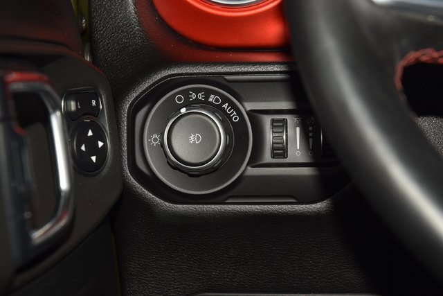 Used 2021 Jeep Wrangler Unlimited Rubicon image 37