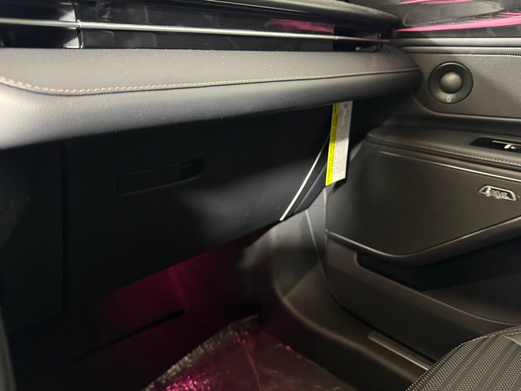 New 2024 Lincoln Nautilus Reserve w/ Equipment Group 202A image 28