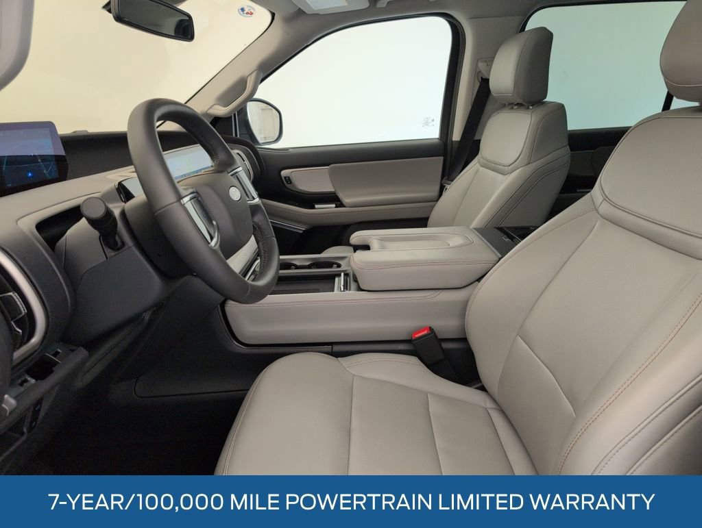 Certified 2025 Ford Expedition Active image 5