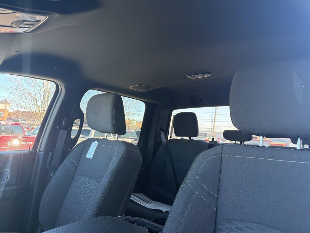 New 2026 RAM 3500 Big Horn AWD/4WD image 5