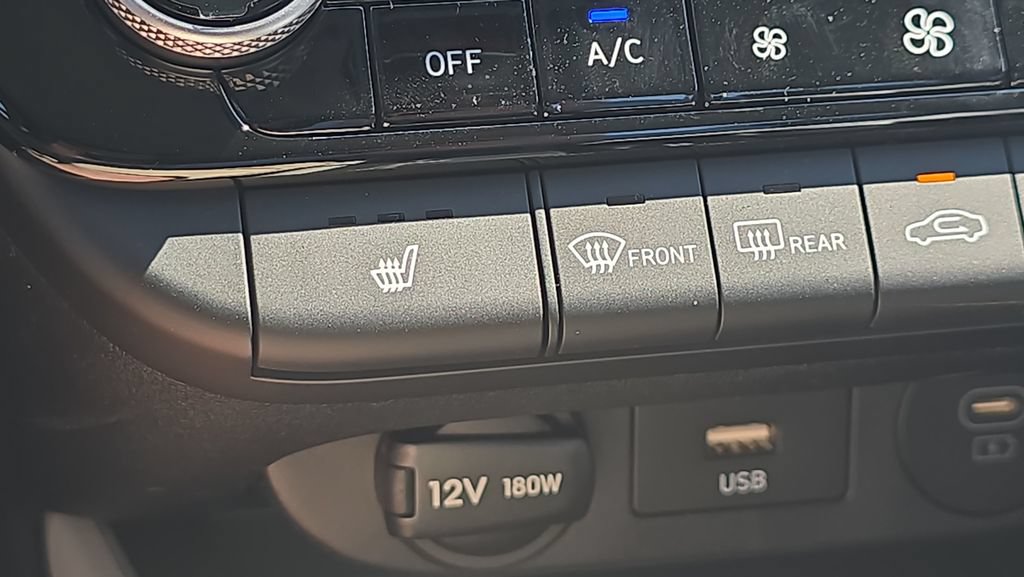 New 2026 Hyundai Elantra Limited FWD image 28
