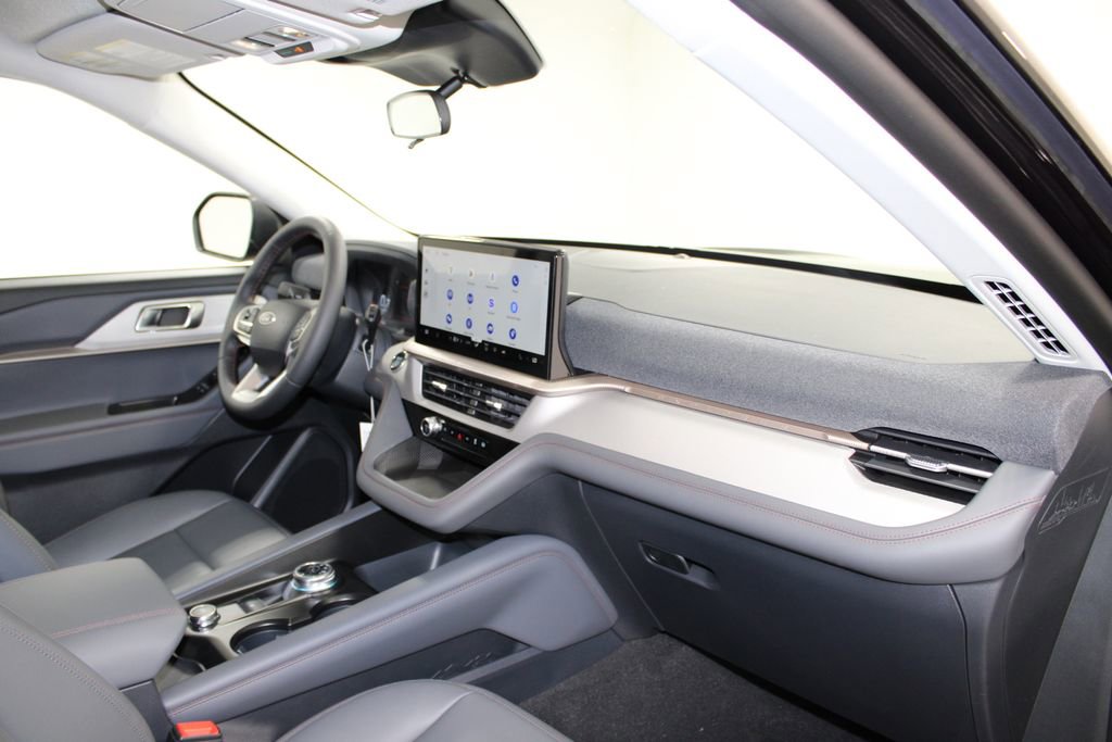 New 2026 Ford Explorer Active RWD image 30