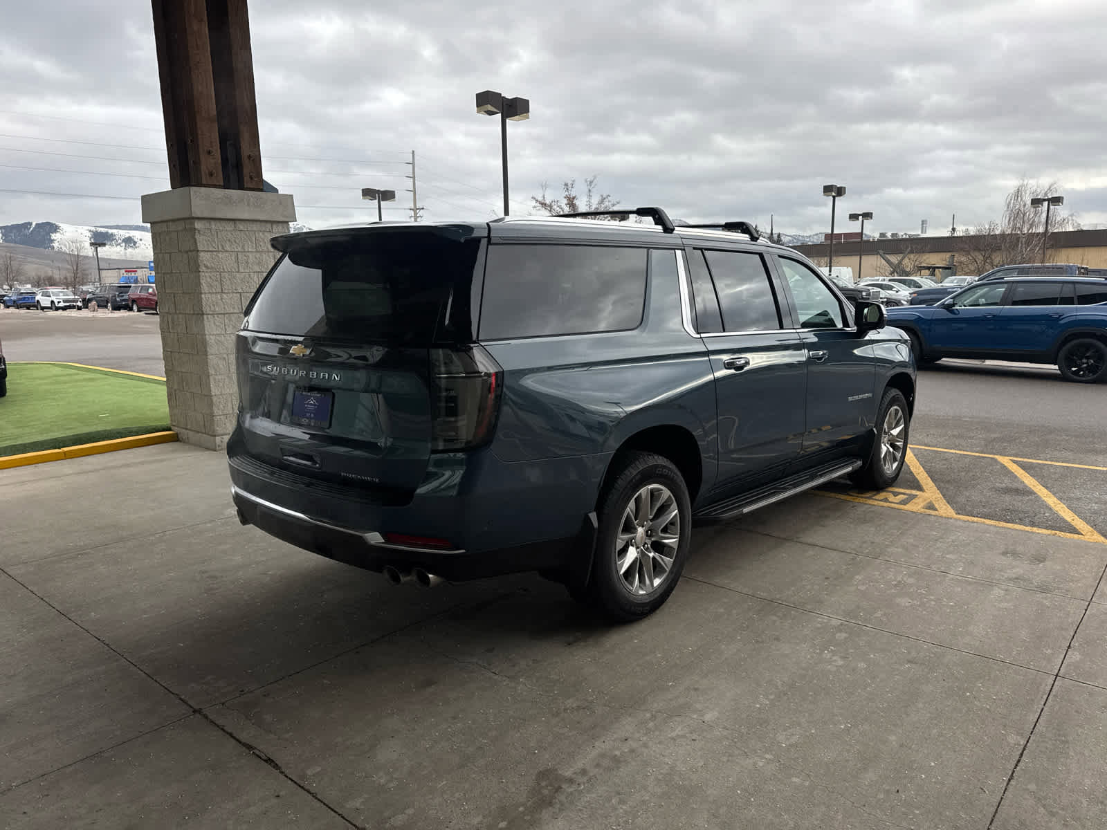 New 2026 Chevrolet Suburban Premier image 4
