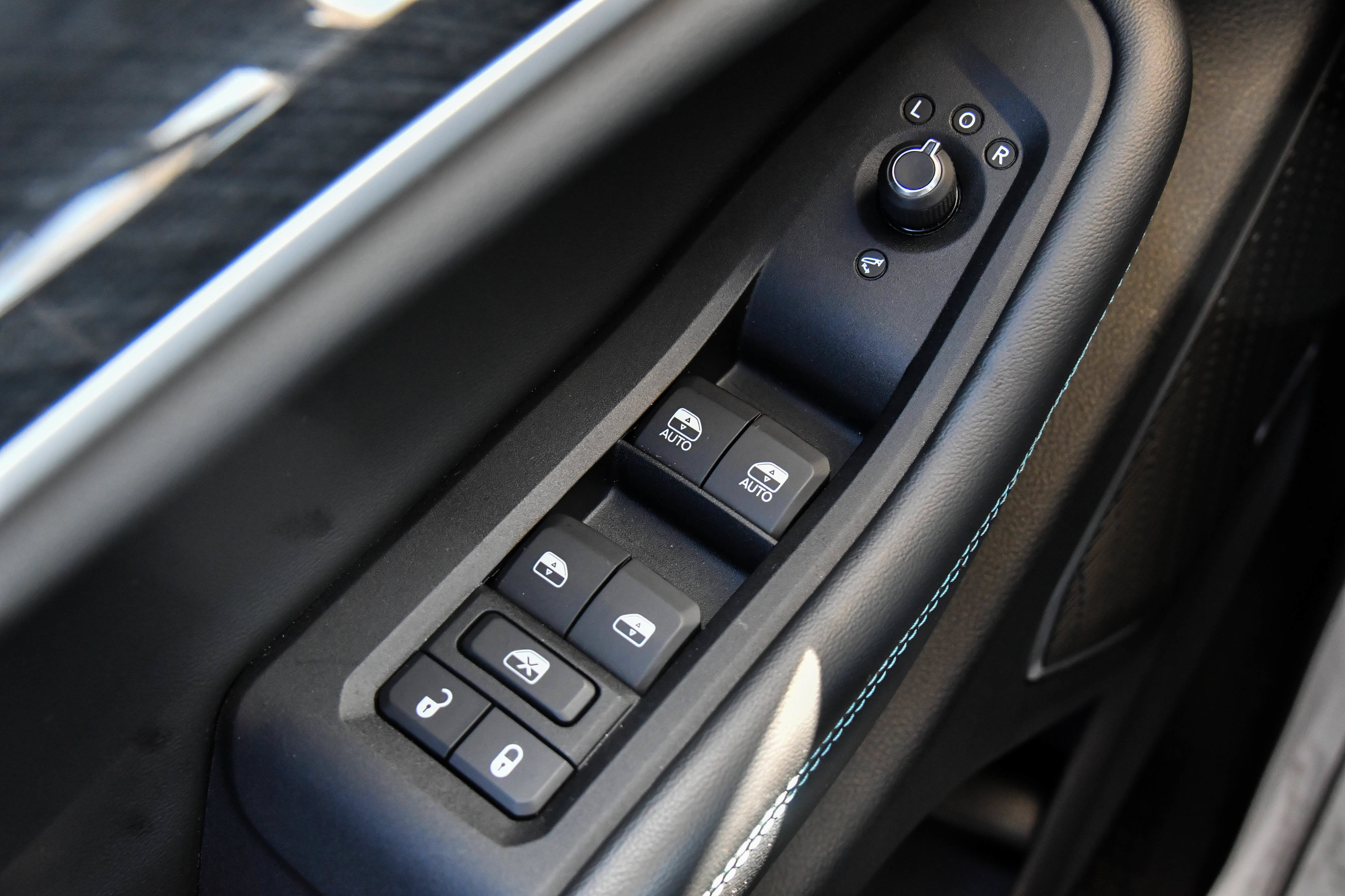 Used 2023 Jeep Grand Cherokee Trailhawk w/ Advanced Protech Group II AWD/4WD image 44