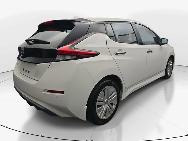 Used 2024 Nissan Leaf S image 9