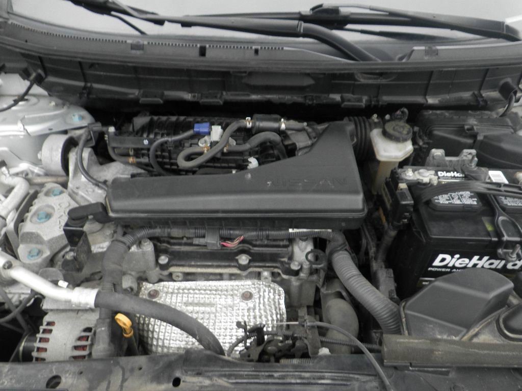 Used 2020 Nissan Rogue SV w/ Sun & Sound Touring Package image 12