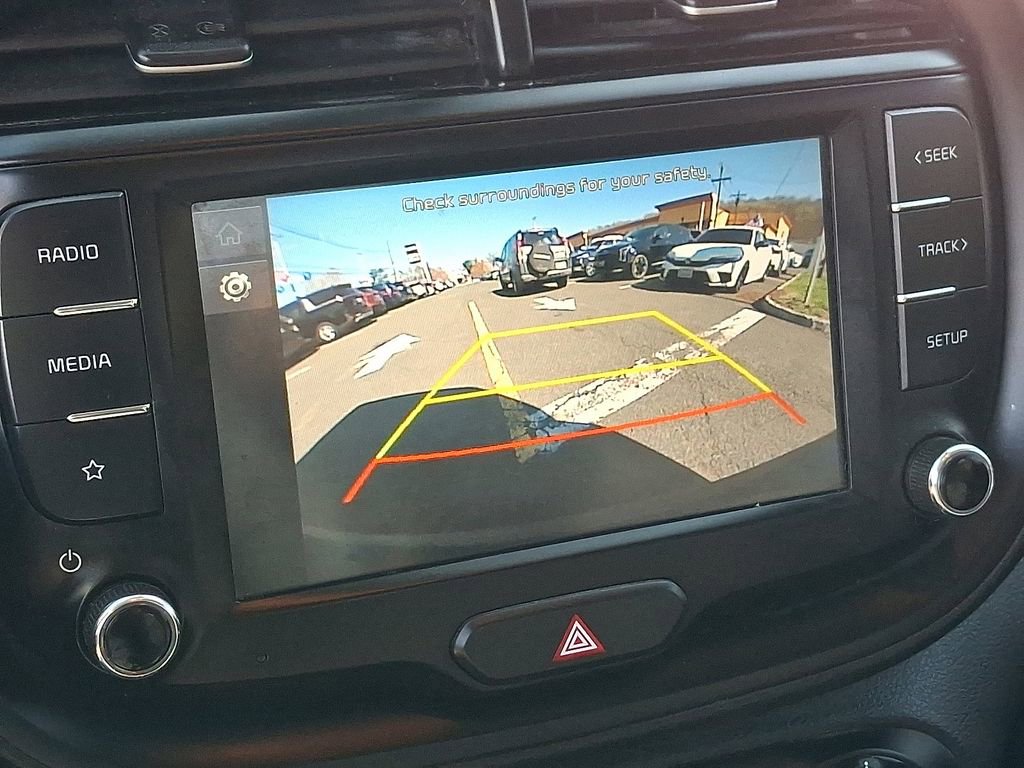 Used 2023 Kia Soul LX image 18