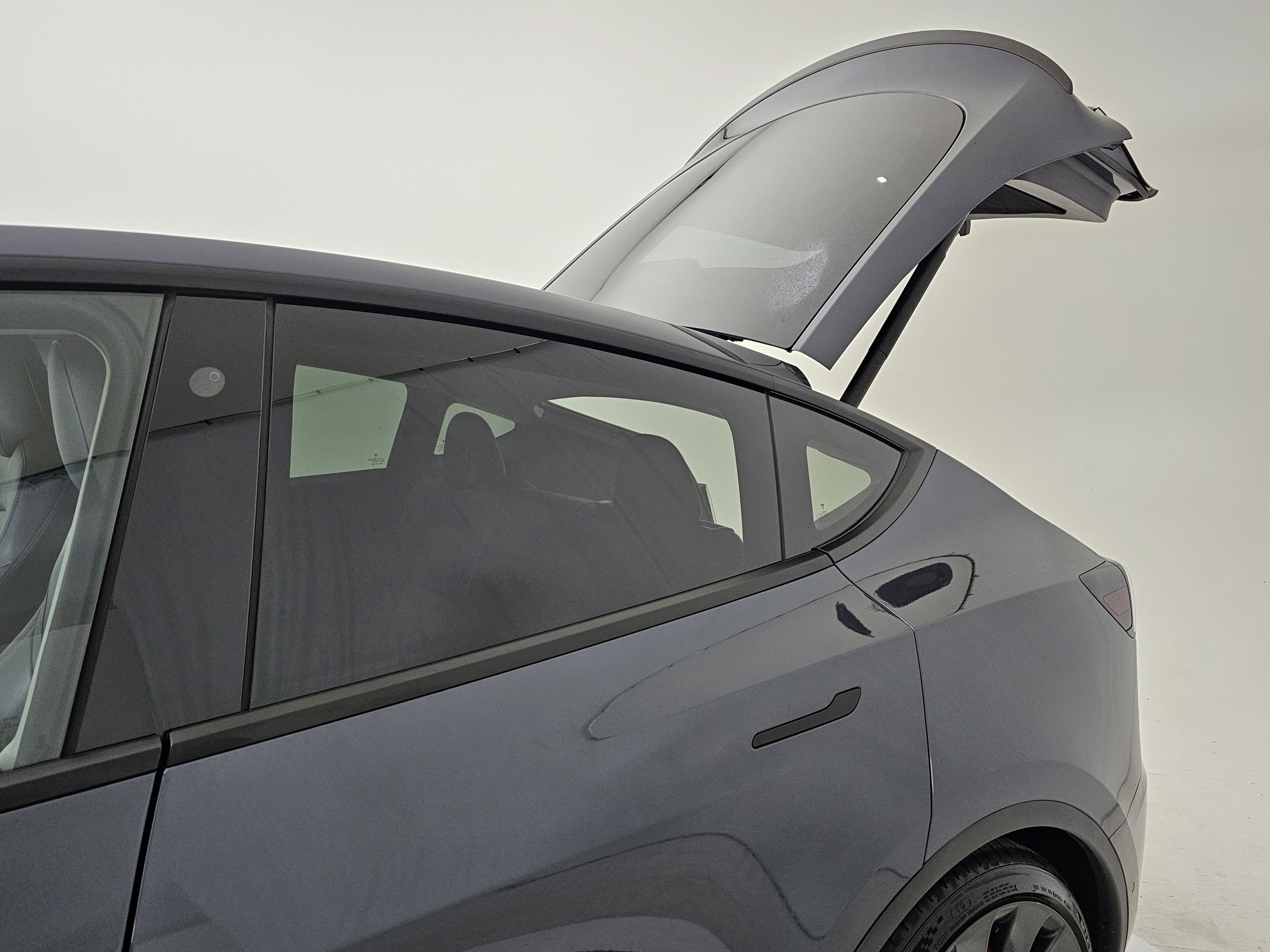 Used 2022 Tesla Model Y Performance image 21