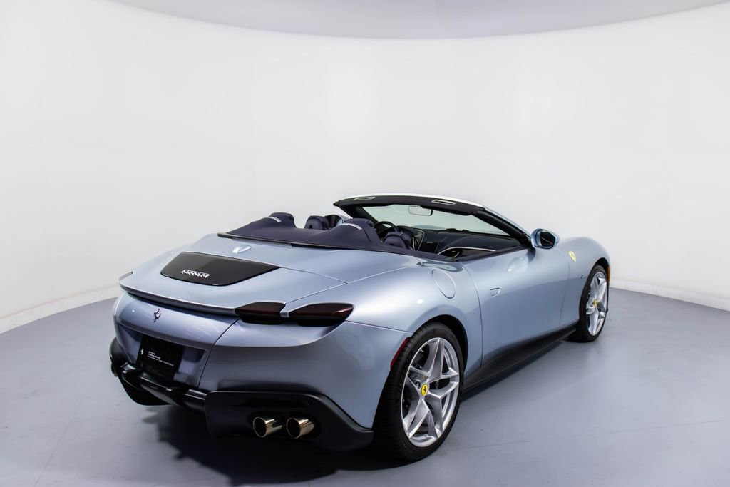 Certified 2025 Ferrari Roma Spider RWD image 2