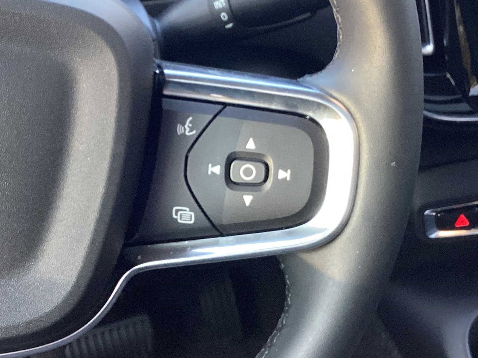 Used 2026 Volvo XC40 B5 Plus w/ Protection Package Premier image 59