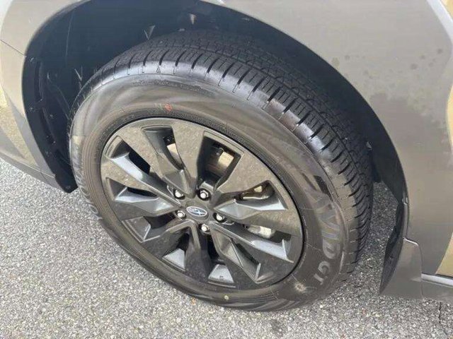 Used 2025 Subaru Outback Onyx Edition image 25
