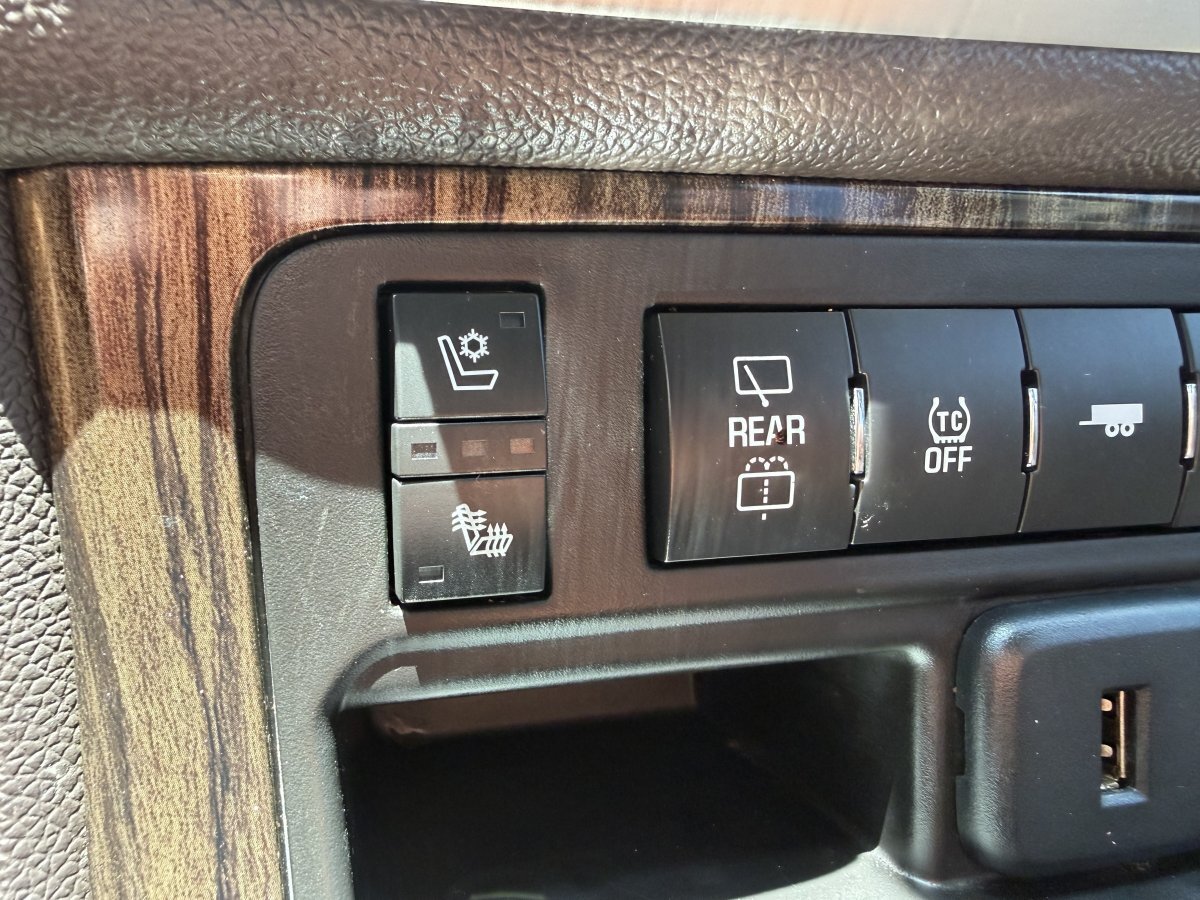 Used 2015 GMC Acadia Denali FWD image 27