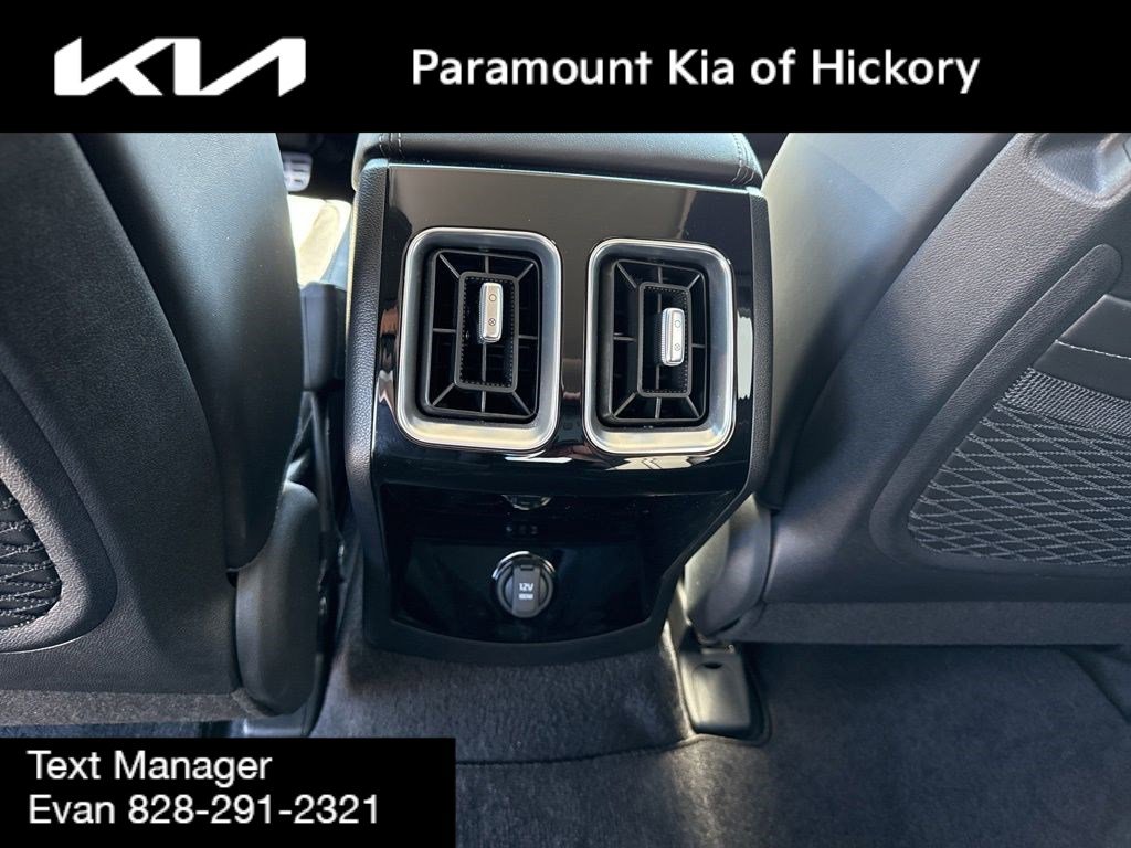 Used 2025 Kia Sorento SX FWD image 18