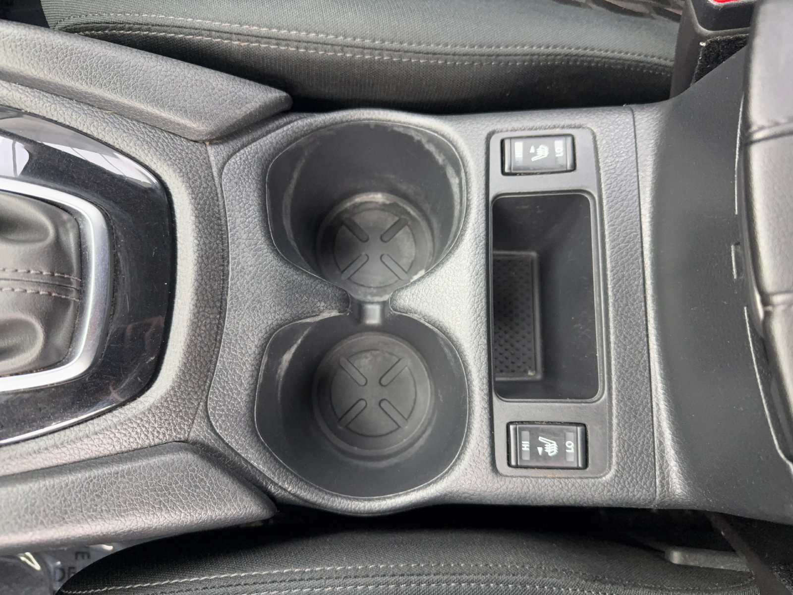 Used 2019 Nissan Rogue S w/ Special Edition Package FWD image 20