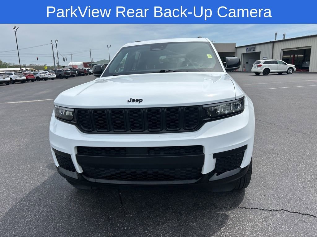 Used 2025 Jeep Grand Cherokee L Altitude AWD/4WD image 9