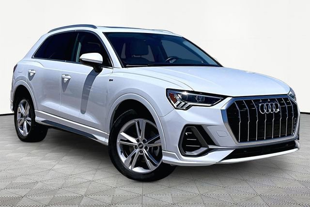 Used 2023 Audi Q3 2.0T Premium w/ Convenience Package AWD/4WD image 11