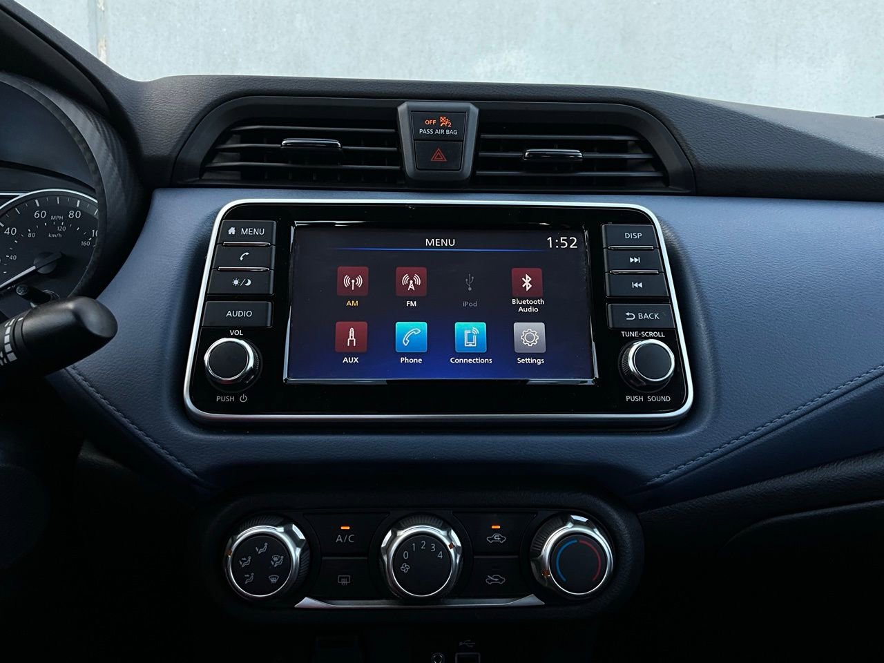 Used 2025 Nissan Versa SV image 24