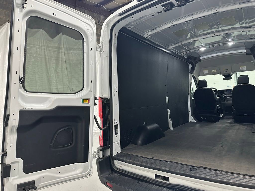 Used 2024 Ford Transit 250 148 Medium Roof Extended AWD w/ Load Area Protection Package image 36