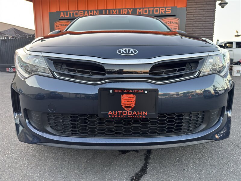 Used 2018 Kia Optima Premium w/ Convenience Package FWD image 5