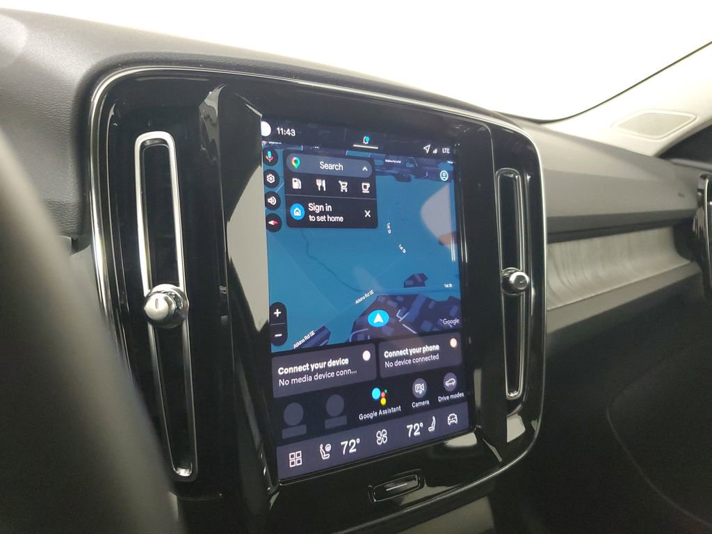 Certified 2026 Volvo XC40 B5 Core w/ Climate Package image 30