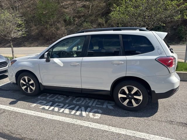 Used 2018 Subaru Forester 2.5i Premium image 4
