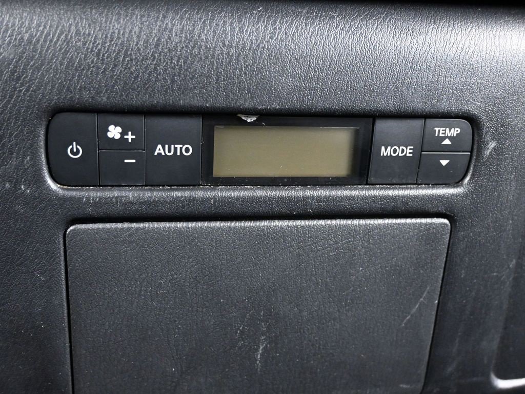 Used 2023 Nissan Armada SV image 32