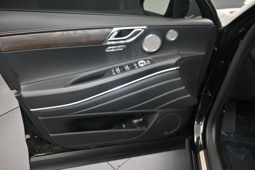 Used 2024 Genesis GV80 3.5T Prestige Signature AWD/4WD image 11