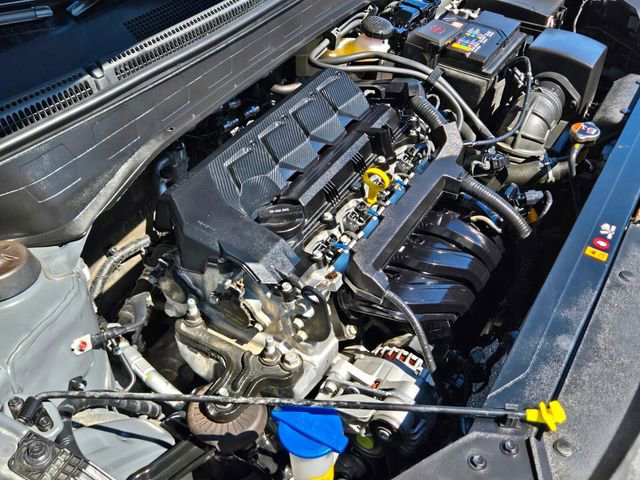 Used 2025 Hyundai Venue SEL FWD image 23