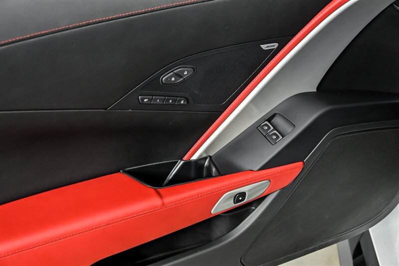 Used 2019 Chevrolet Corvette Z06 RWD image 13