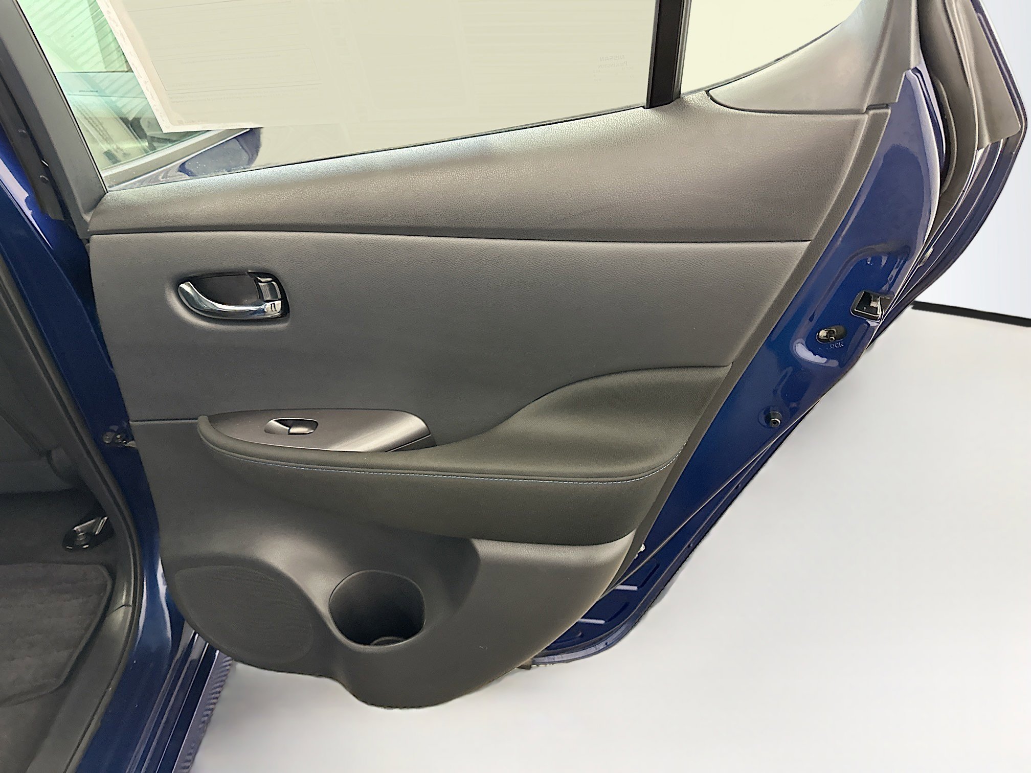 Used 2025 Nissan Leaf S FWD image 30