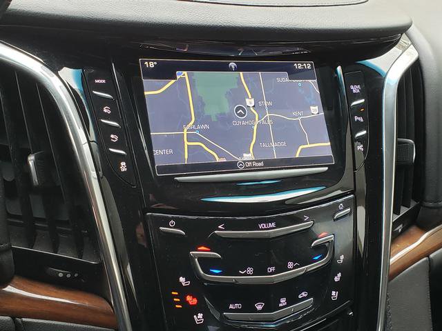 Used 2017 Cadillac Escalade 4WD image 23