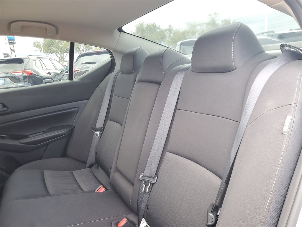 Used 2023 Nissan Altima 2.5 SV image 9