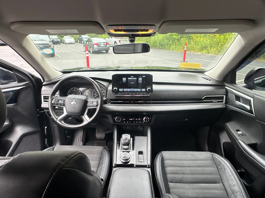 Used 2023 Mitsubishi Outlander SE AWD/4WD image 17