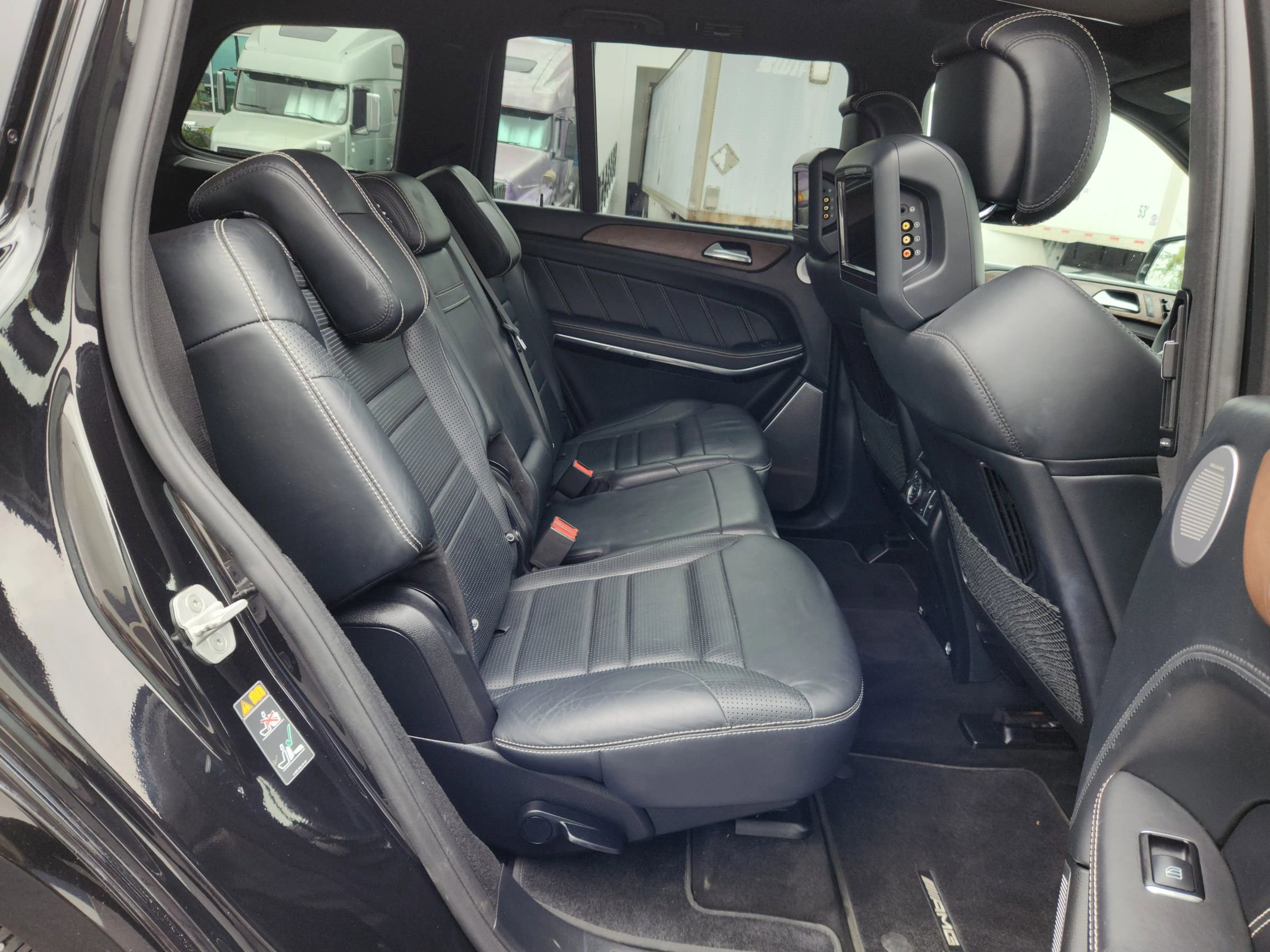 Used 2014 Mercedes-Benz GL 63 AMG 4MATIC w/ Accessory Chrome Package image 21