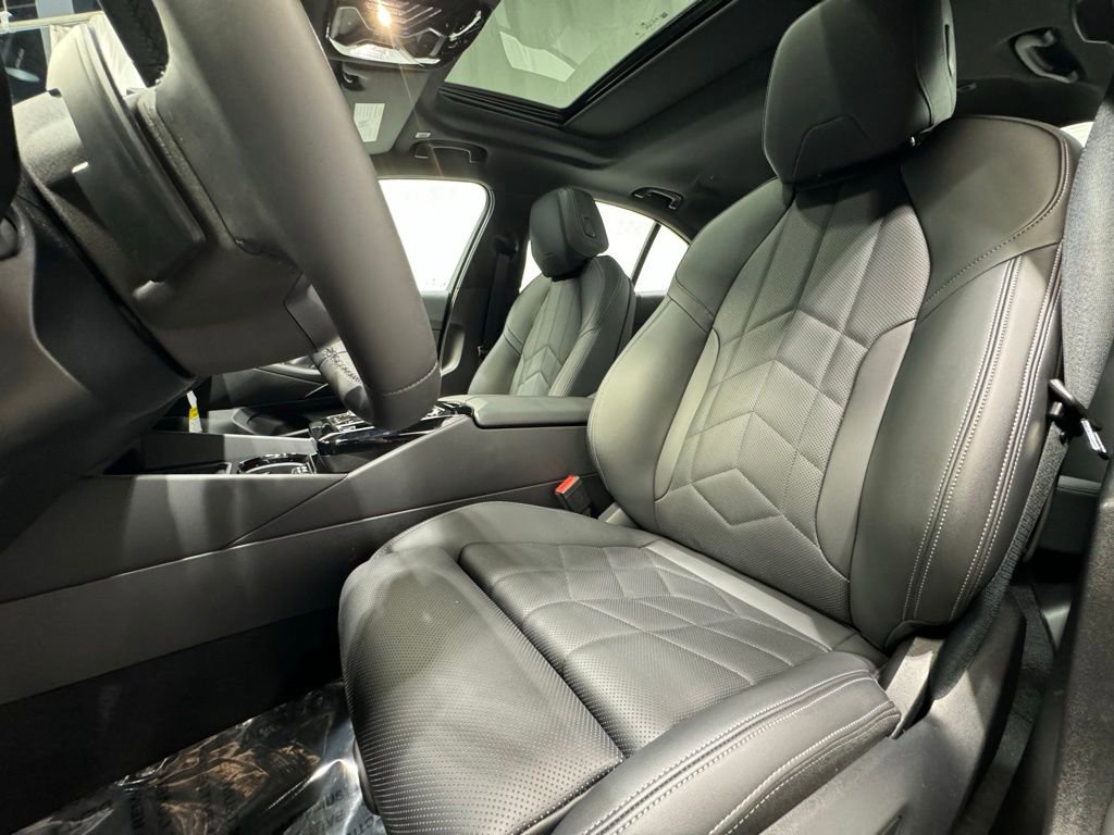 Certified 2025 BMW 530i xDrive w/ Premium Package image 19