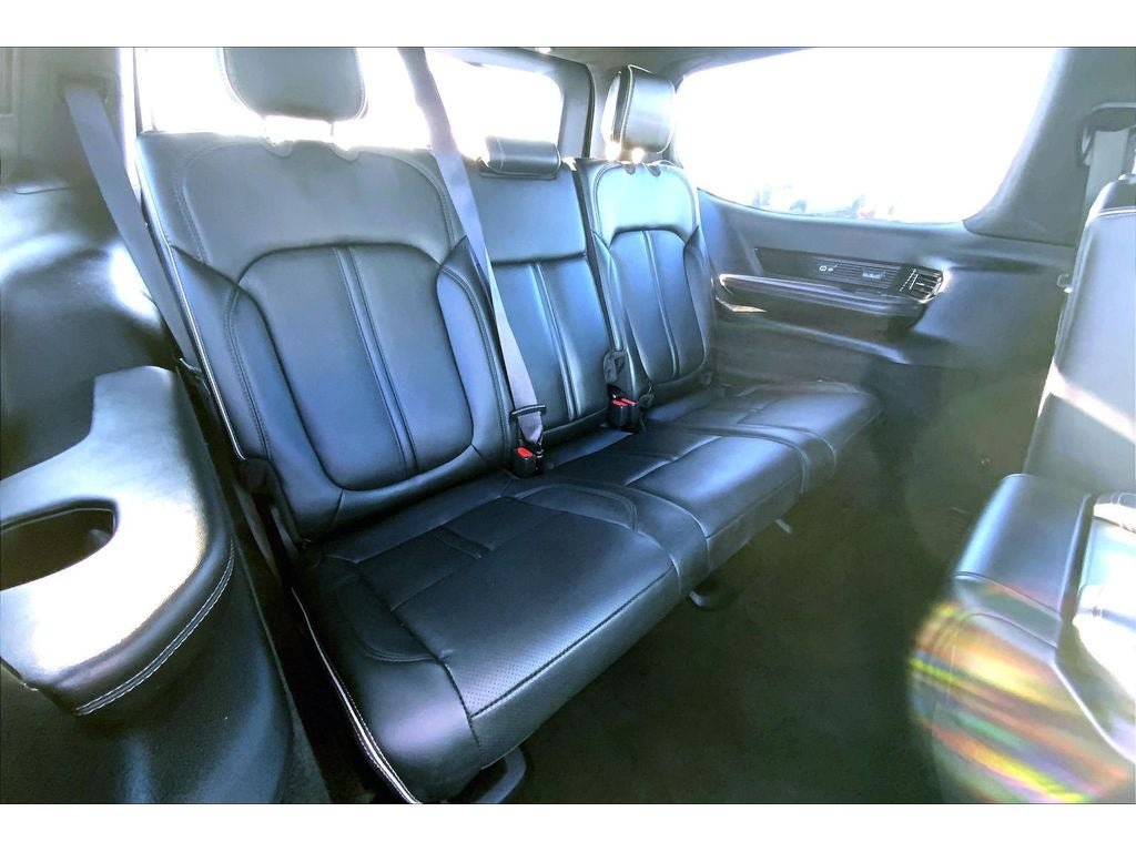 Used 2022 Jeep Grand Wagoneer Series II AWD/4WD image 29