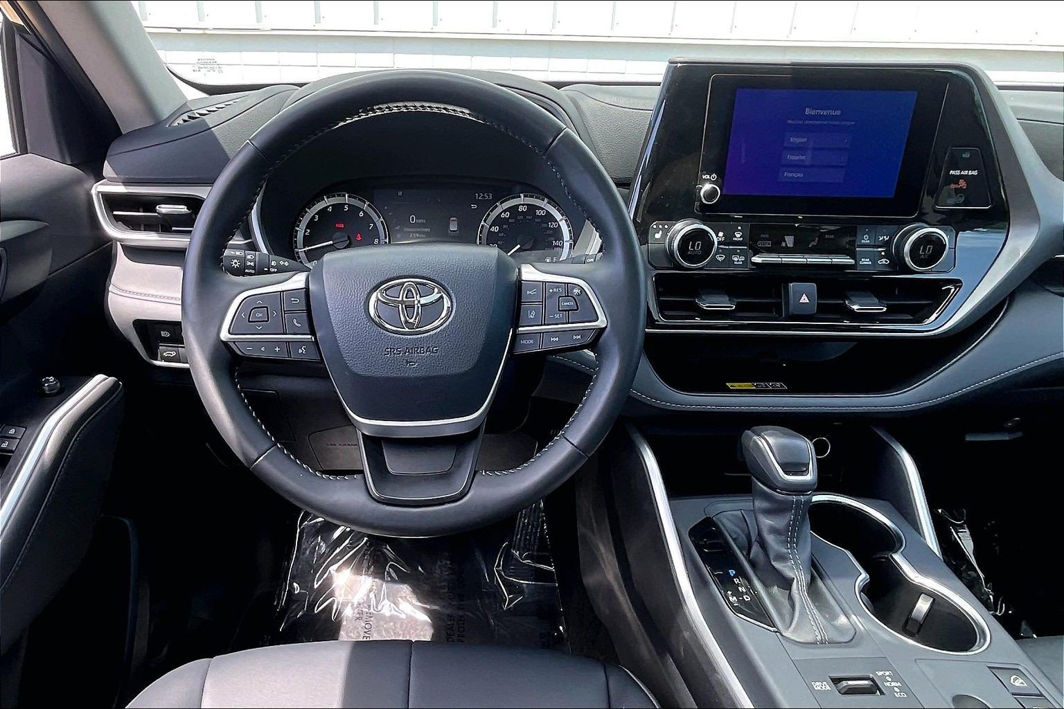 Used 2026 Toyota Highlander XLE AWD/4WD image 6